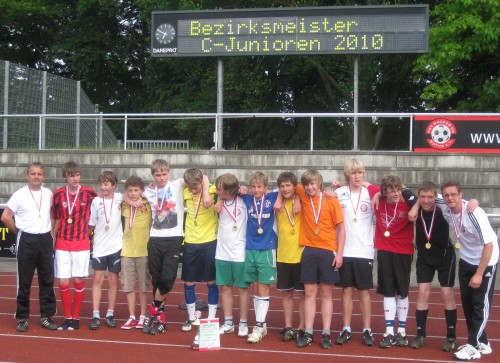 C-Junioren werden Bezirksmeister und feiern Aufstieg