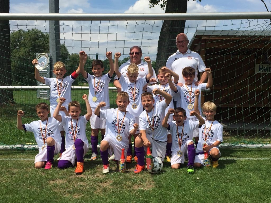 Triple perfekt gemacht - F-Junioren werden Kreismeister
