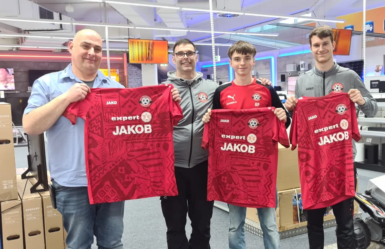 Neuer Trikotsatz für die A-Junioren von Expert Jakob Gotha