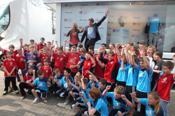 Die Meisterschale im Volkspark-Stadion