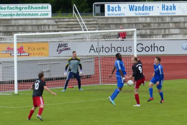 Letztes Oberliga-Heimspiel + Verabschiedung Bühner
