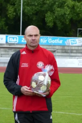 Letztes Oberliga-Heimspiel + Verabschiedung Bühner