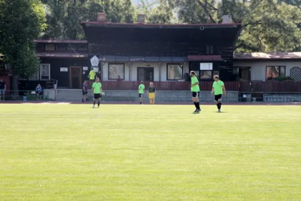 Alte Herren: Internationaler Sommercup in Prag